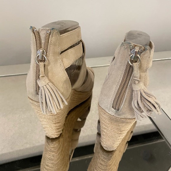 Nude suede Wedges - Picture 5 of 6